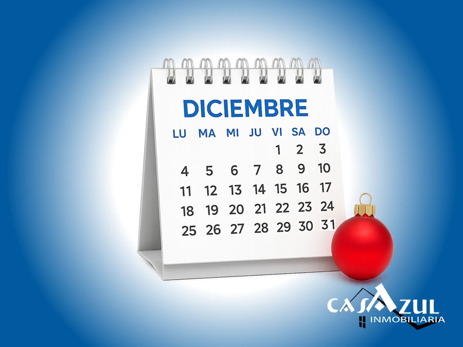 Imagen de calendario de diciembre con decoración navideña que representa uno de los peores meses para vender una vivienda