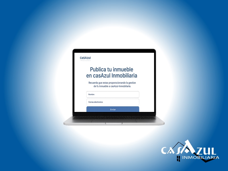 Imagen de un portatil con la pagina web de casAzul abierta en la sección de Publicar inmuebles